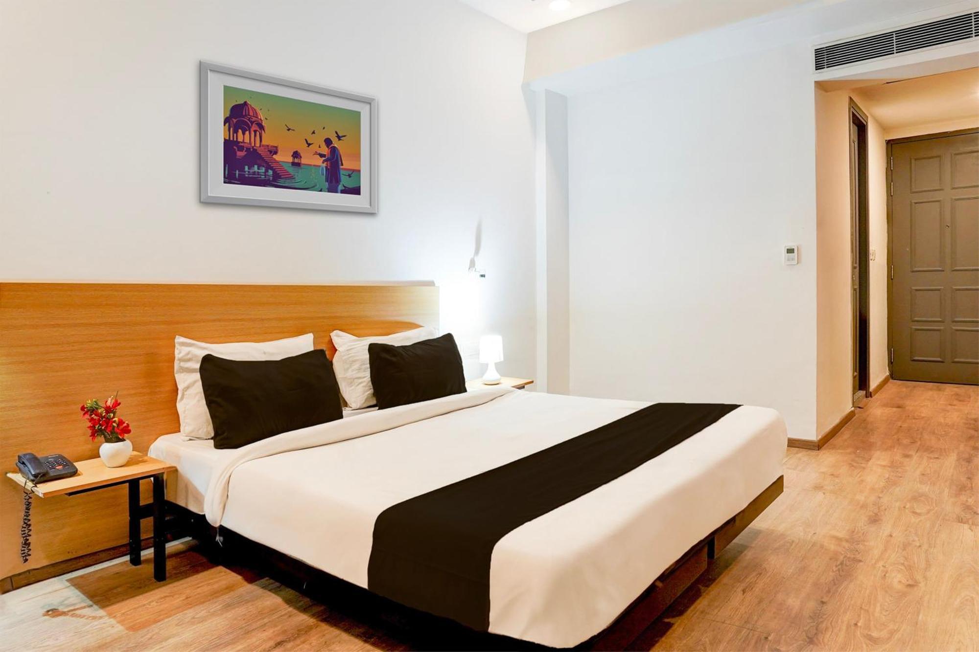 Super Townhouse Gomti Nagar Matiyari Hotel Chinhat Exterior photo