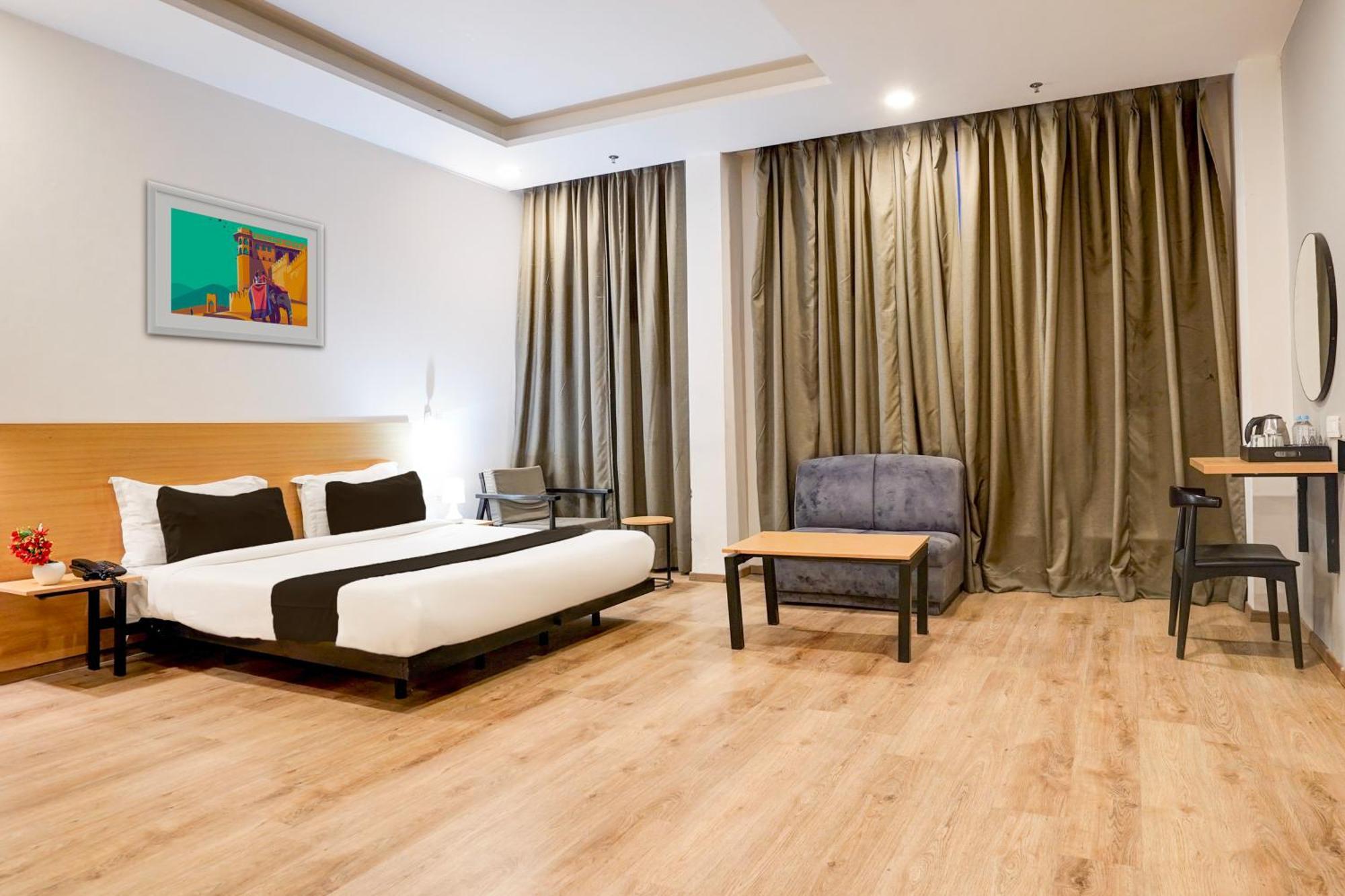 Super Townhouse Gomti Nagar Matiyari Hotel Chinhat Exterior photo